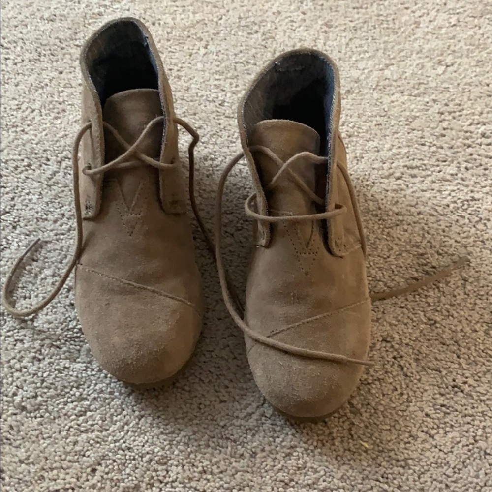 Not made anymore Toms healed shoes